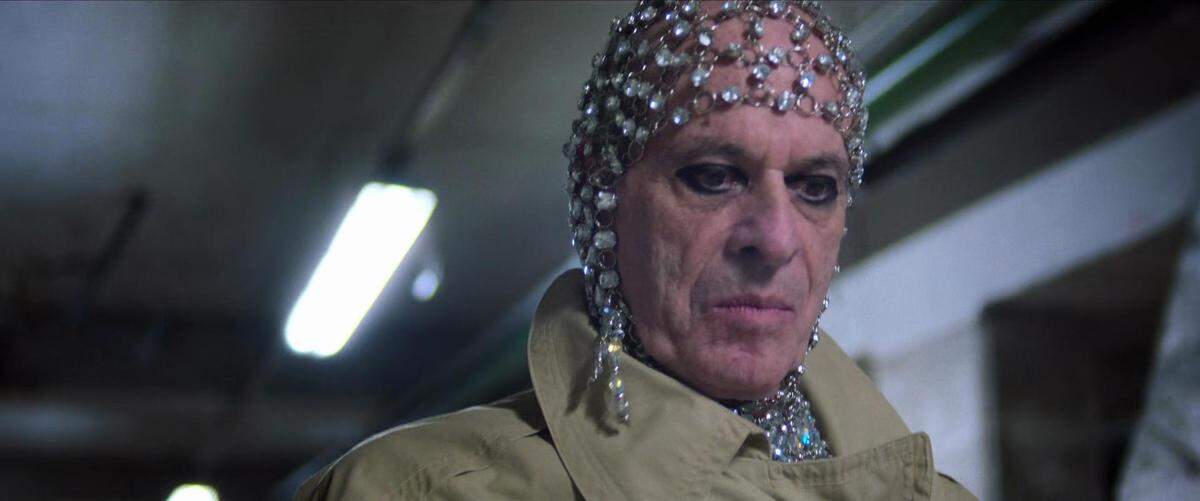 En Netflix la película brasilera ‘Latin Blood’ (2024) que retrata la vida del músico Ney Matogrosso, quien se convirtió en un ícono durante la década de 1970. 