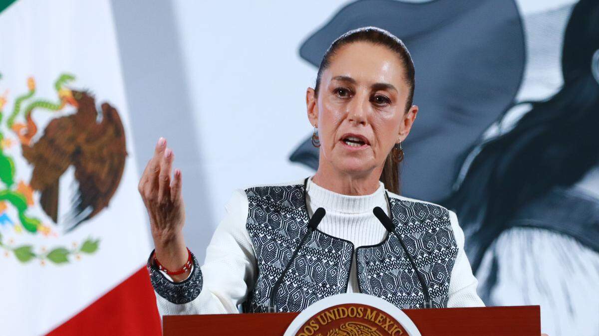 La presidenta de México, Claudia Sheinbaum, afirmó este sábado que no le tiene miedo al mandatario estadounidense, Donald Trump, e insistió en que su gobierno defenderá la soberanía e independencia del país ante cualquier nación.