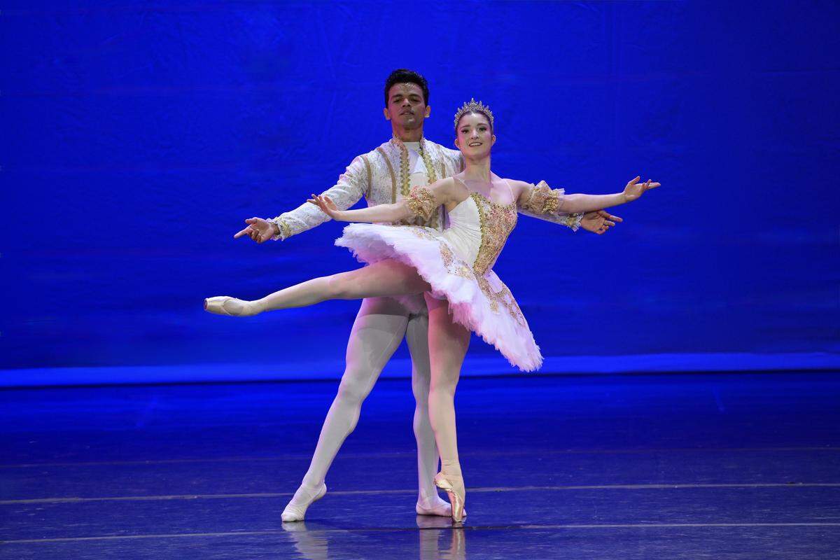 Mariana Restrepo y&nbsp;Andrés Felipe Vargas, bailarines de la Compañía Colombiana de Ballet, en el pas de deux de&nbsp;“La Bella Durmiente”. 