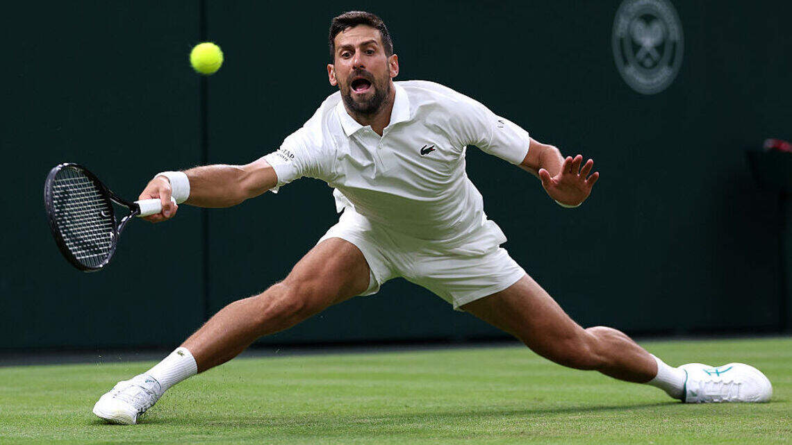 Djokovic pasa a cuartos en Wimbledon y rompe un histórico récord de Federer