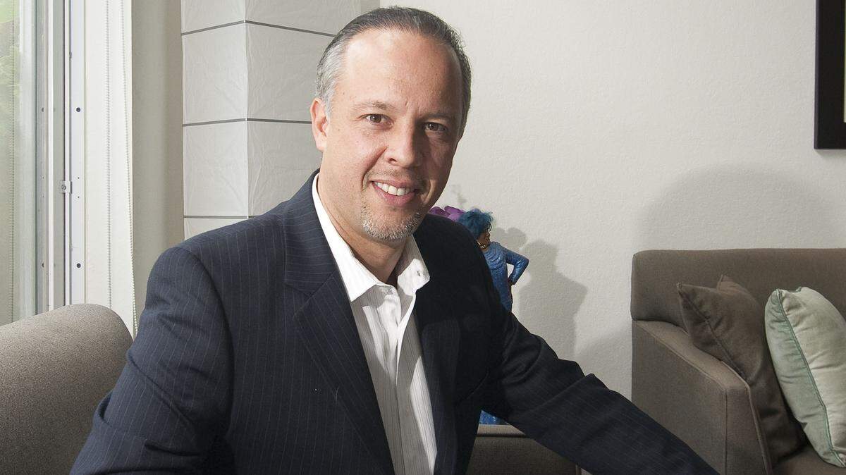 Es la segunda vez que Oscar Puig aspira a convertirse en concejal de Doral, donde reside desde hace dos décadas. En la imagen, Puig durante su campaña de 2010 para la comisión de Doral.