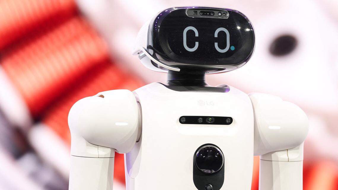 CLOiD, el robot doméstico de LG, debuta en CES 2026 con promesa de cocinar y lavar la ropa