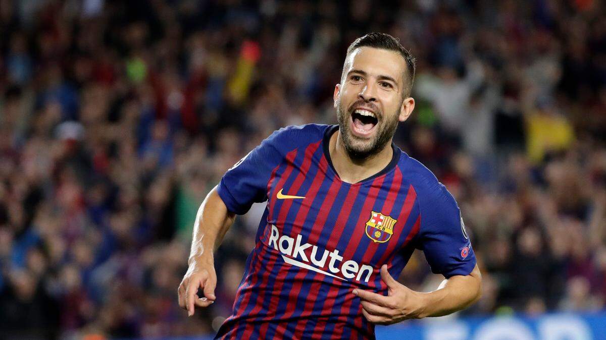 El defensa de Barcelona Jordi Alba celebra tras anotar un gol ante el Inter en el partido de la Liga de Campeones, celebrado el 24 de octubre de 2018.