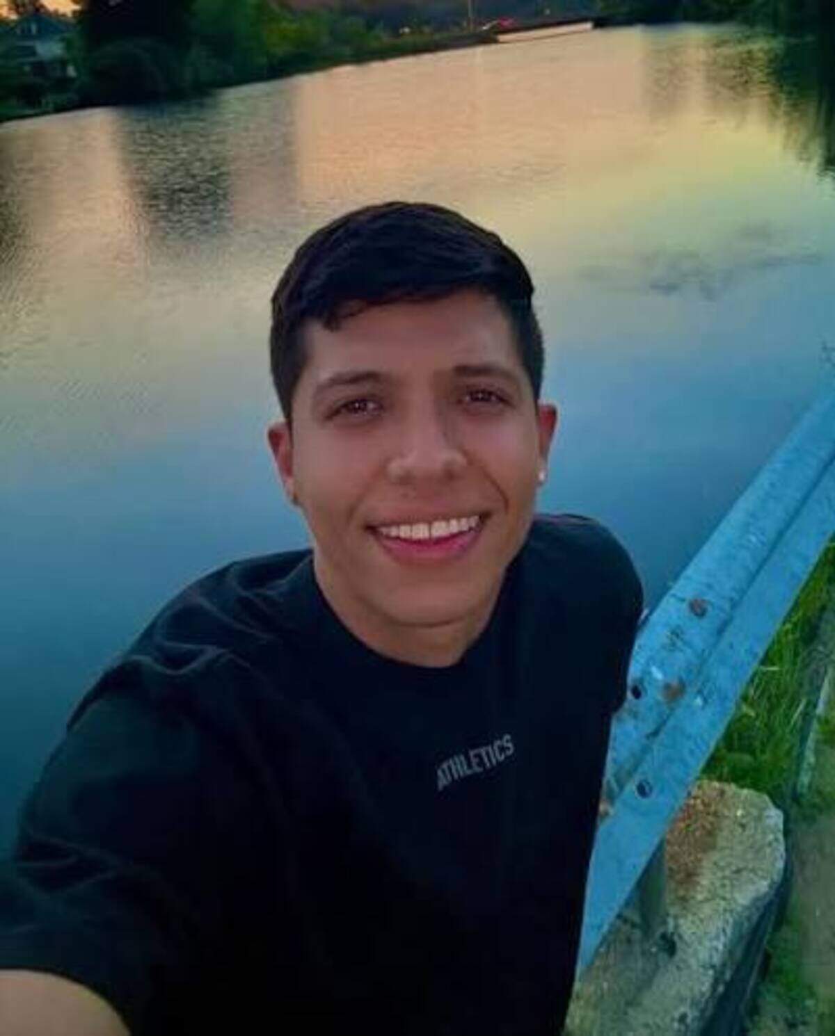 Johan Sebastián Durán Guerrero, colombiano de 26 años, murió durante un operativo del ICE en Biddeford, Maine. El joven era oriundo de Bucaramanga., Colombia.