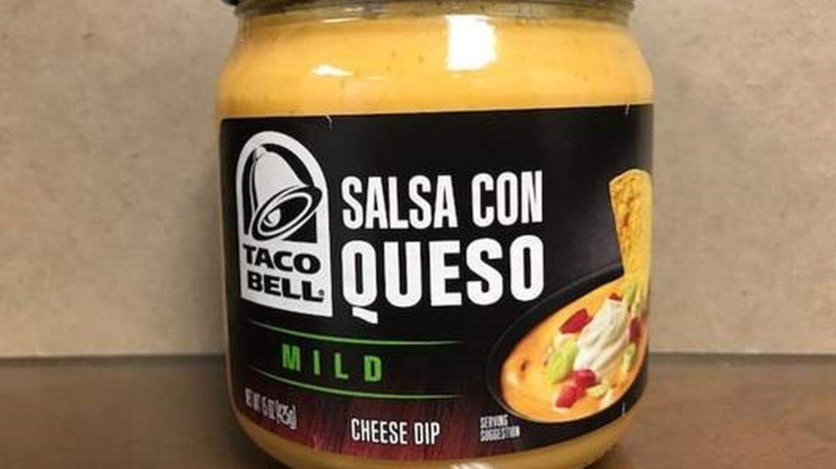 Kraft Heinz está retirando del mercado aproximadamente 7,000 cajas de salsa de queso suave Taco Bell por posible riesgo de botulismo.
