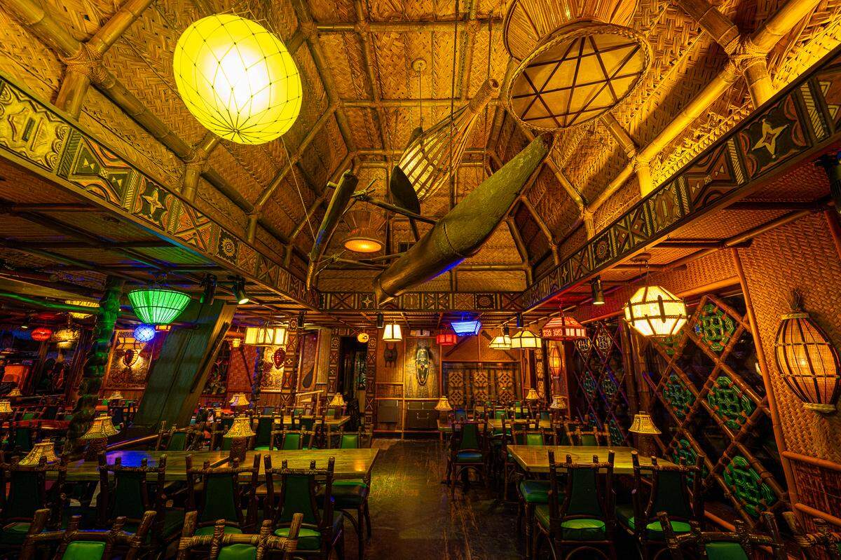 Dentro del restaurante Mai-Kai recientemente remodelado en Fort Lauderdale.
