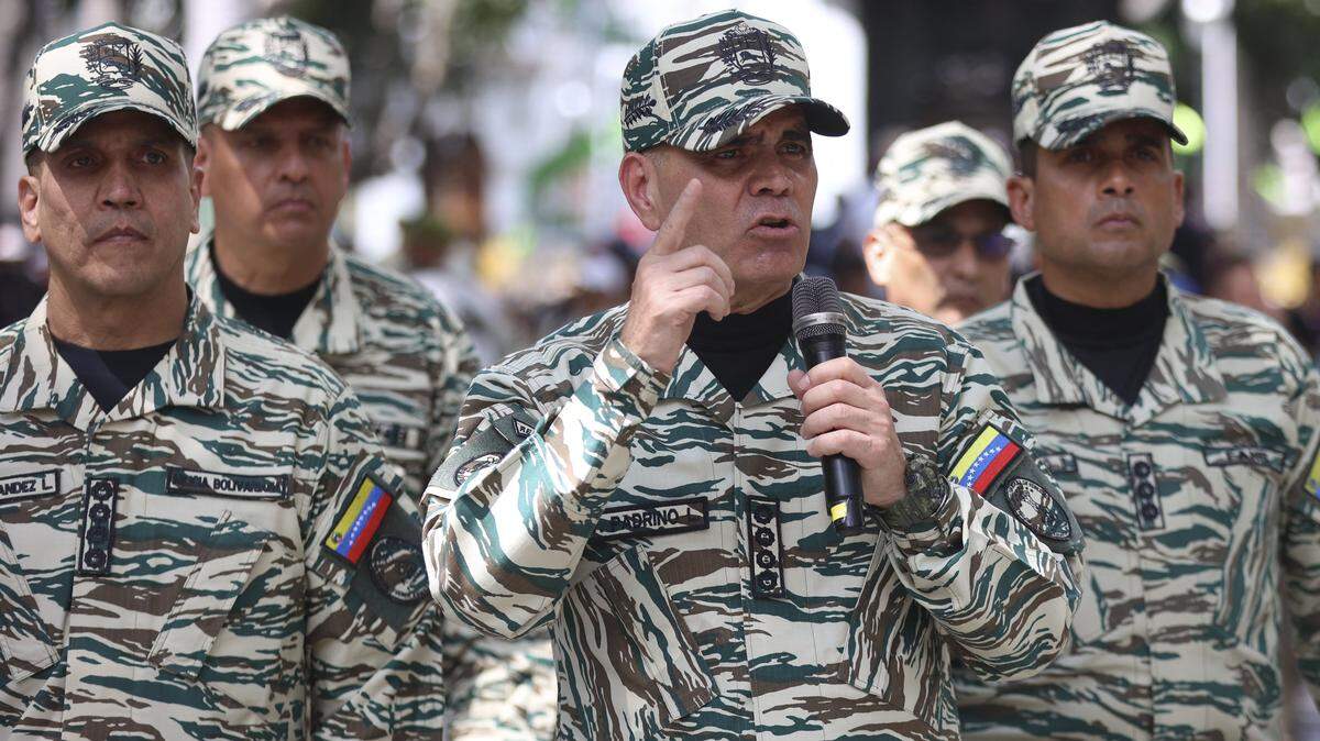 Venezuela's Defense Minister Vladimir Padrino Lopez speaks during a training session of the Bolivarian National Militia in Caracas on October 4, 2025. Venezuelan soldiers carried out communication drills on Saturday in preparation for a possible armed conflict, in response to what they denounce as a "siege" by the US. (Photo by Pedro MATTEY / AFP) (Photo by PEDRO MATTEY/AFP via Getty Images)
