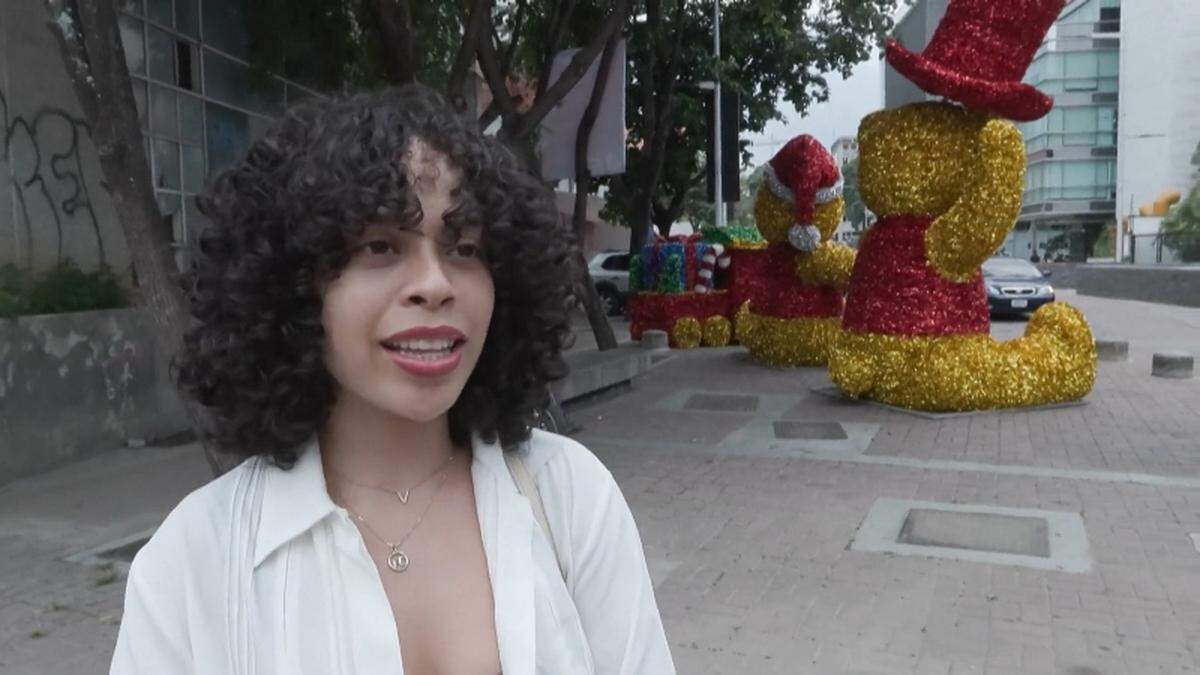 Valeria Ponce, una venezolana instructora de gimnasio de 22 años dice el decreto de Navidad “es una forma de distraernos un poco de lo que está pasando y sencillamente es darnos un motivo de celebración”. Ponce fue entrevistada el martes 2 de octubre de 2024 en Caracas.