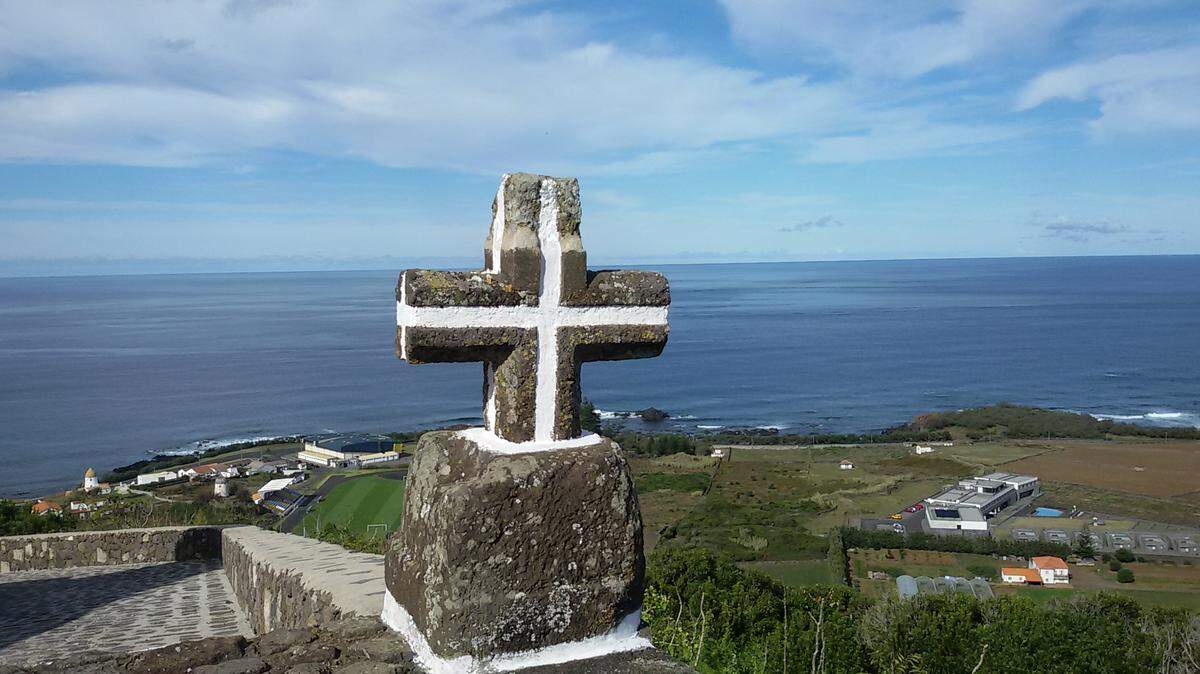Promontorio en Isla Graciosa donde los hombres daban la voz de alarma cuando avistaban una ballena hasta 1972 en fue fue prohibida la caza.