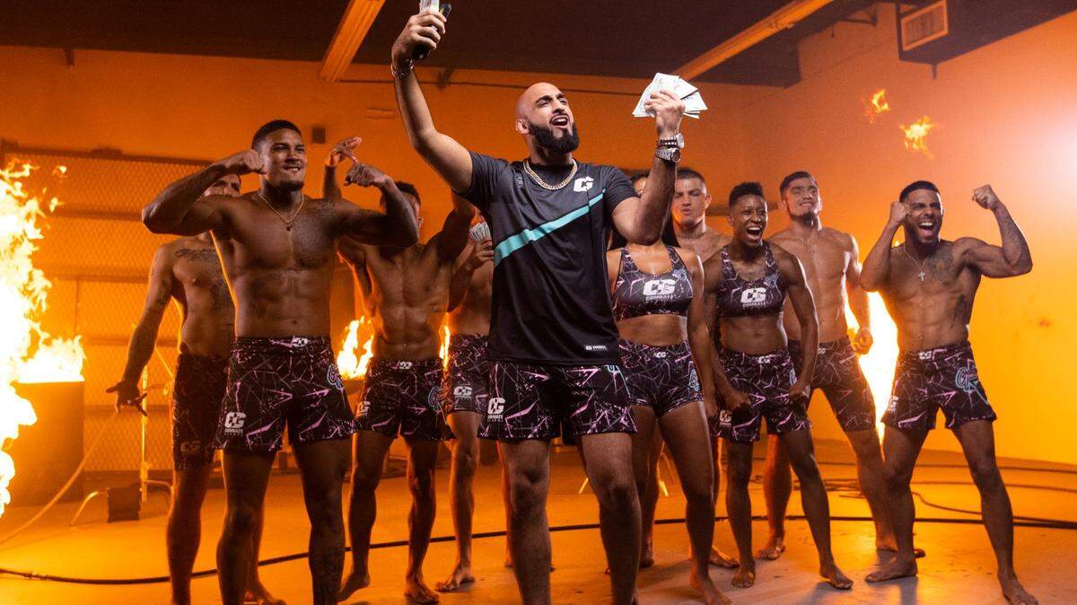 Goat Shed está dirigido por un ex campeón mundial de kickboxing y cinturón negro de judo y jiu-jitsu brasileño, Asim Zaidi.