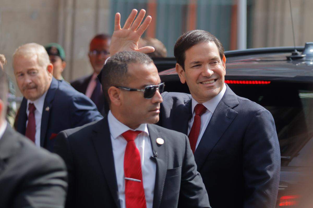 El secretario de Estado de Estados Unidos, Marco Rubio, llega el miércoles al Palacio Nacional en donde tenía pautado reunirse con la presidenta de México, Claudia, Sheinbaum.