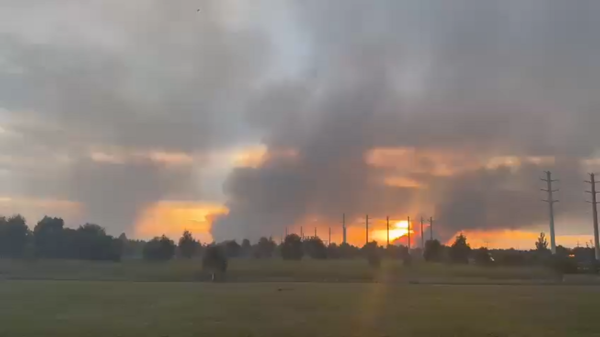 Los incendios en el Condado Miami-Dade obligaron a cerrar Krome Avenue este miércoles 17 de juniode 2026, anunció el Departamento de Policía de Miccosukee.