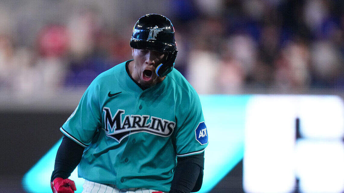 Poder dominicano decide en el noveno y los Marlins toman aire tras barrer a los Mets
