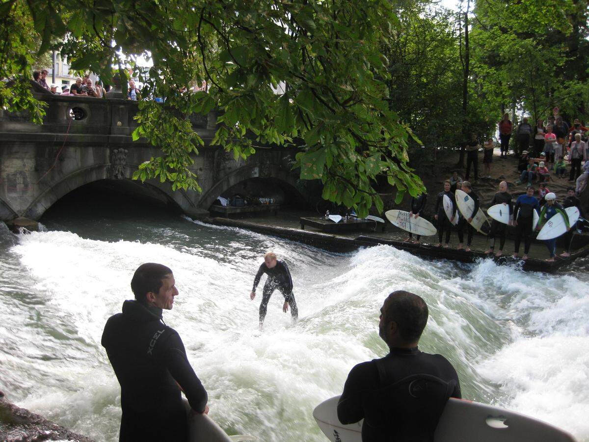 Surfers en el Jardín Inglés de Múnich.