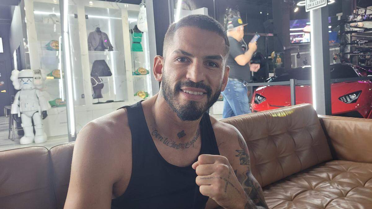 Tantas veces cayó y se levantó Jorge Linares que nada le asusta. Después de una dilatada carrera, el venezolano va en busca del último capítulo de su carrera más preocupado por el legado que por el negocio.