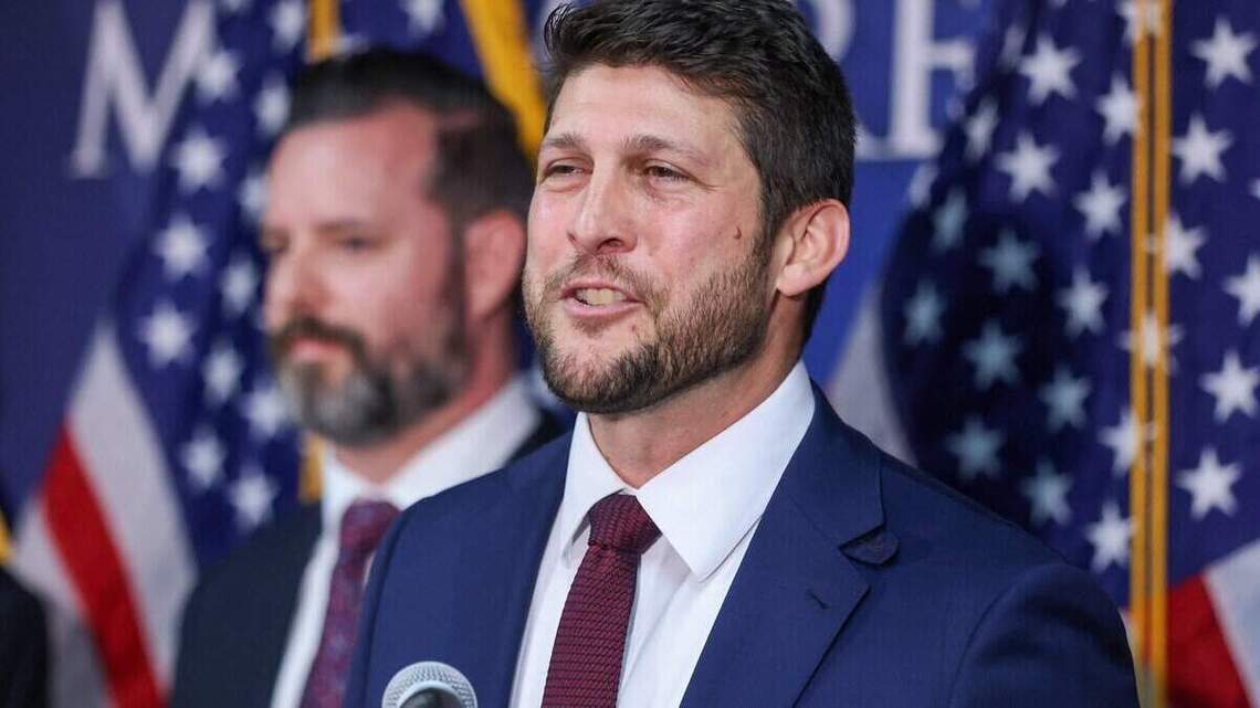 Escala tensión entre Florida y la Iglesia por requisito de vacunas en escuelas católicas