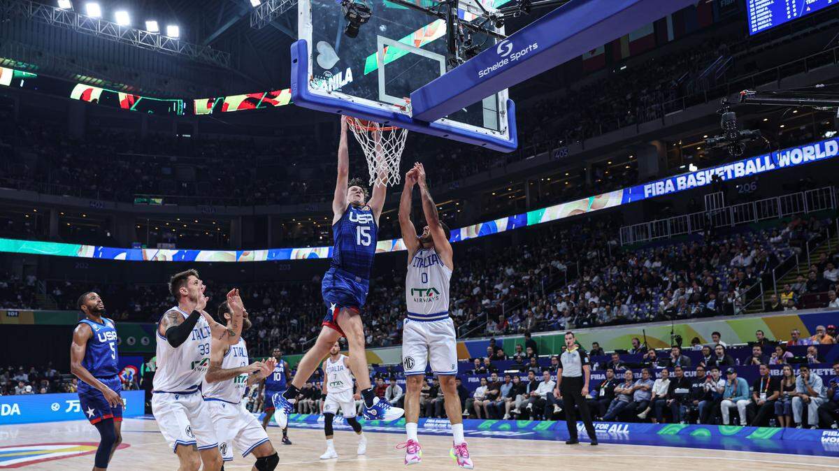  La selección estadounidense de baloncesto se paseó este martes por el parqué del Mall of Asia Arena de Manila, Filipinas, camino a las semifinales de la Copa del Mundo al vencer 100-63 a una tierna Italia que apenas hizo daño en el plano ofensivo.