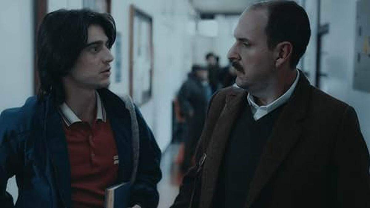 En Netflix la serie colombiana ‘Estado de fuga 1986’ (2025), serie que revisita la tragedia de una masacre a través de la ficción y la realidad. 
