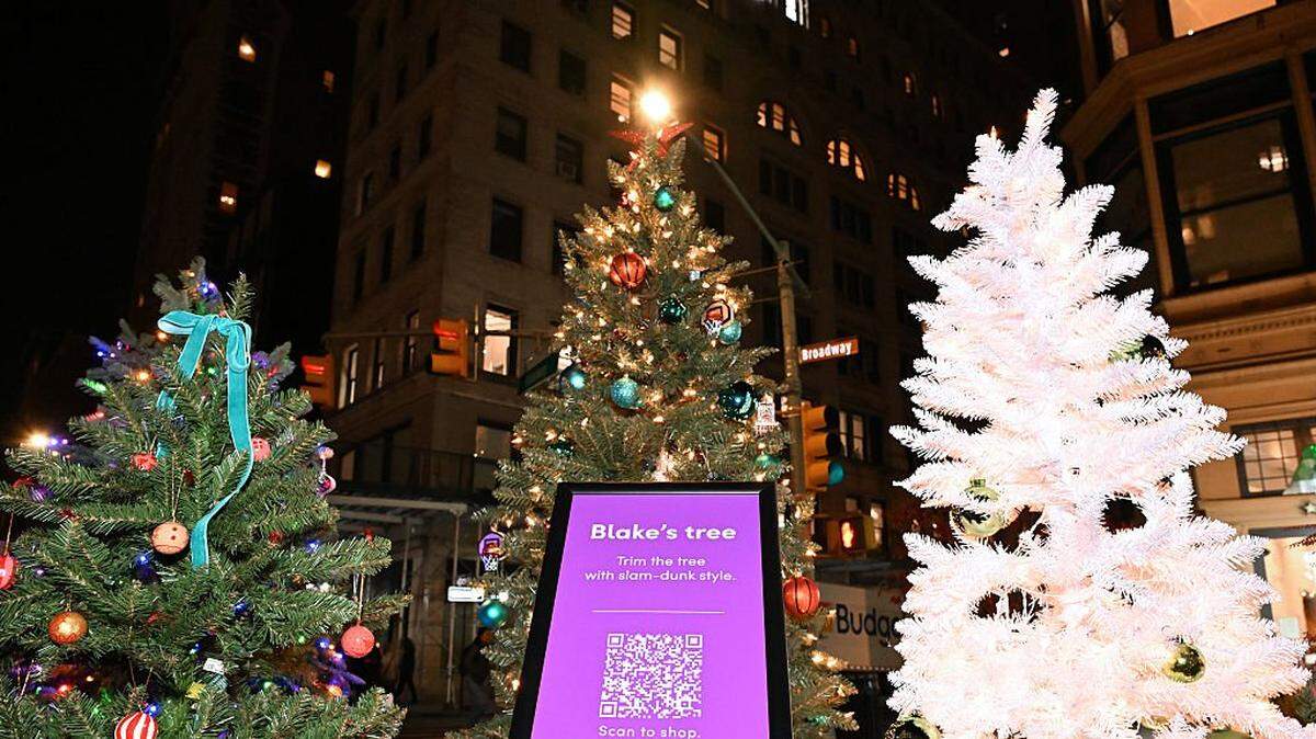NEW YORK, NEW YORK - NOVEMBER 06: Christmas trees on display during the Wayfair Christmas Tree Market on November 06, 2025 in New York City. (Photo by Slaven Vlasic/Getty Images for Wayfair)