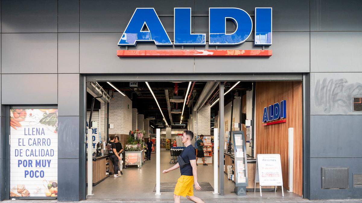 La cadena de supermercados de origen alemán Aldi ofrece en España una selección de ofertas de productos cada vez más sofisticada, pero sin perder de vista el precio.