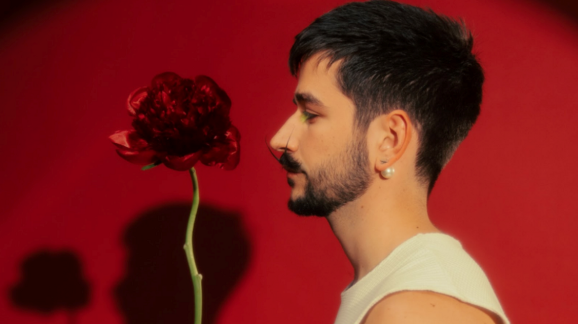 Camilo estrena la edición ‘deluxe’ de su álbum ‘De adentro pa afuera’