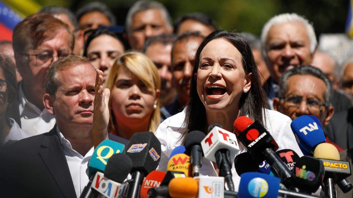 Foto de archivo. La líder de la oposición venezolana María Corina Machado afirmó el domingo que el gobernante Nicolás Maduro se rehúsa a celebrar elecciones transparentes, pero le aseguró a la población que tomará la decisión correcta en momentos que se acerca la fecha límite para la inscripción de candidatos.