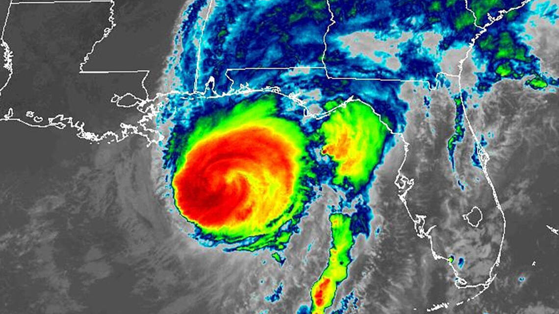 Más de 16,000 electricistas de Florida se preparan para la llegada del huracán Isaías