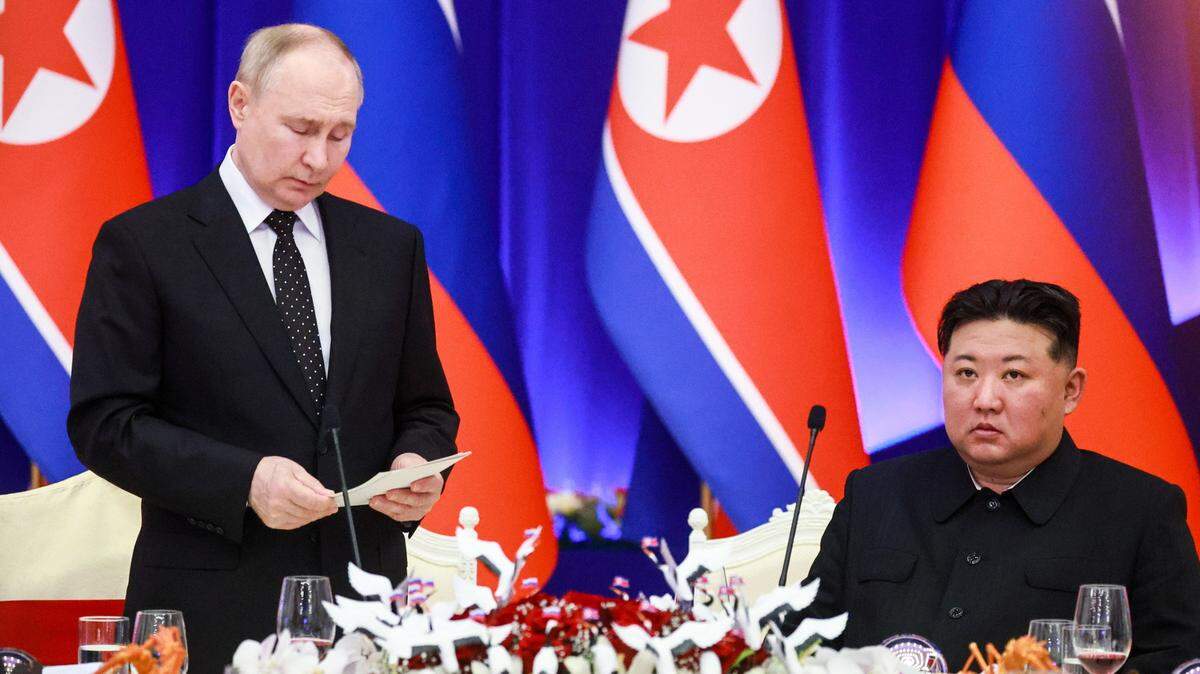 “Tanto Rusia como Corea del Norte defienden una política exterior independiente y no aceptan el lenguaje del chantaje o el dictado”, proclamó el presidente Vladímir Putin tras reunirse con el líder norcoreano, Kim Jong-un, el 19 de junio de 2024 en Pionyang.