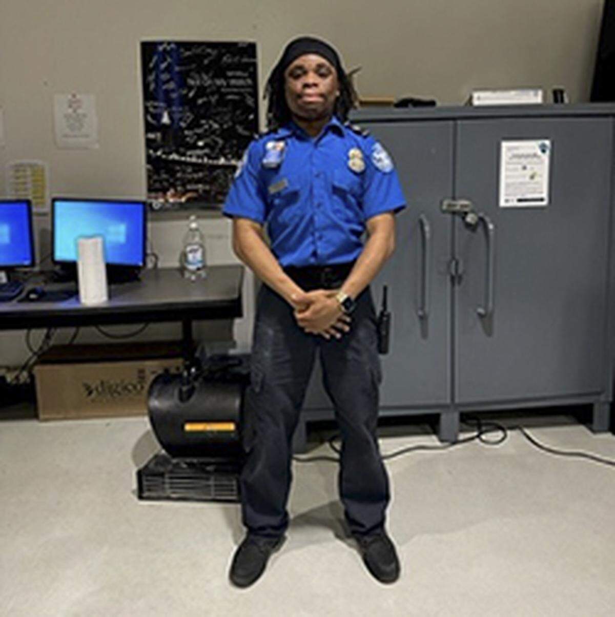 Nigel Allen, funcionario de la TSA, cuya acción fue decisiva para salvar la vida de un piloto en el Aeropuerto Internacional de Richmond (RIC), Virginia.