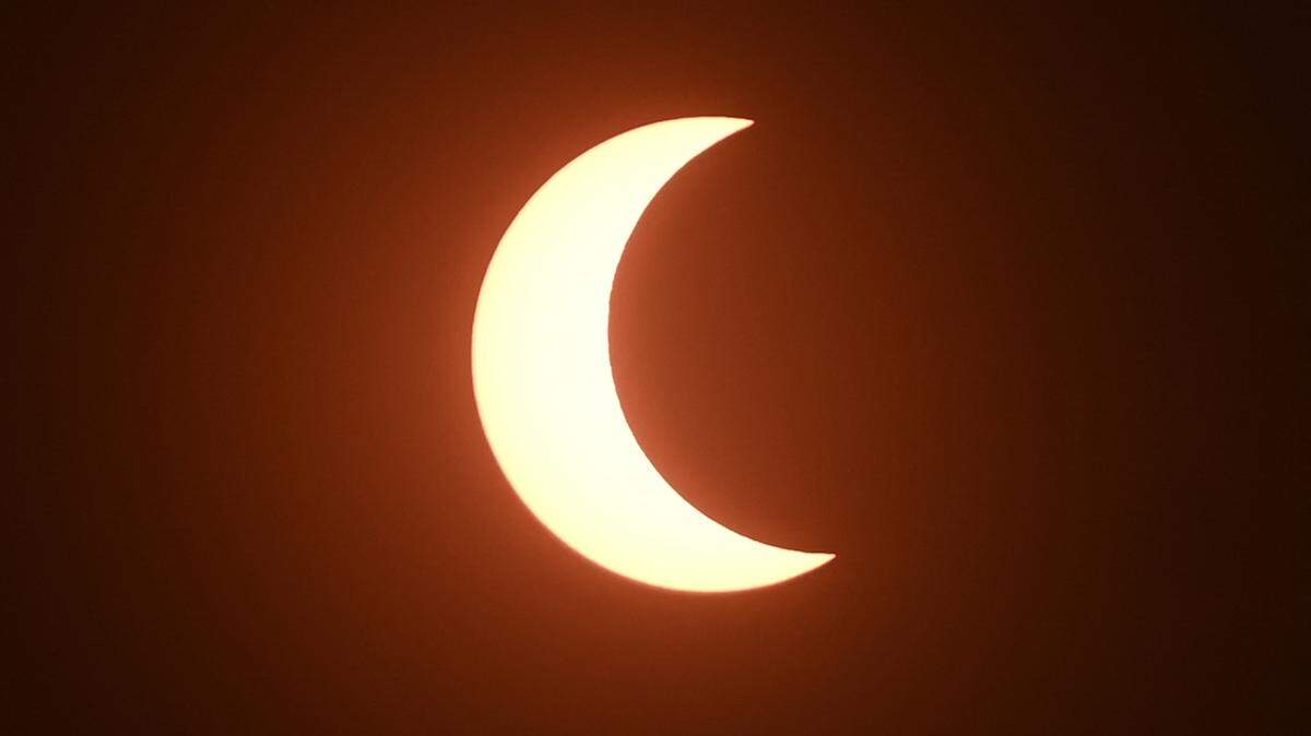 El sábado 14 de octubre de 2023 se registró un eclipse solar completo en algunas regiones de Brasil, como los estados del norte y noreste. Foto del eclipse visto desde Brasil en la ciudad de Brasilia. 