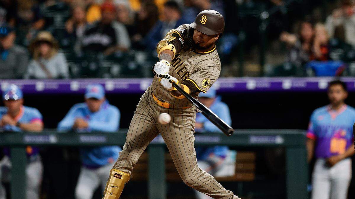 El pelotero de los Padres de San Diego Luis Arráez busca un cuarto título de bateo consecutivo en Grandes Ligas, el primero desde que lo hiciera el miembro del Salón de la Fama, Tony Gwynn.