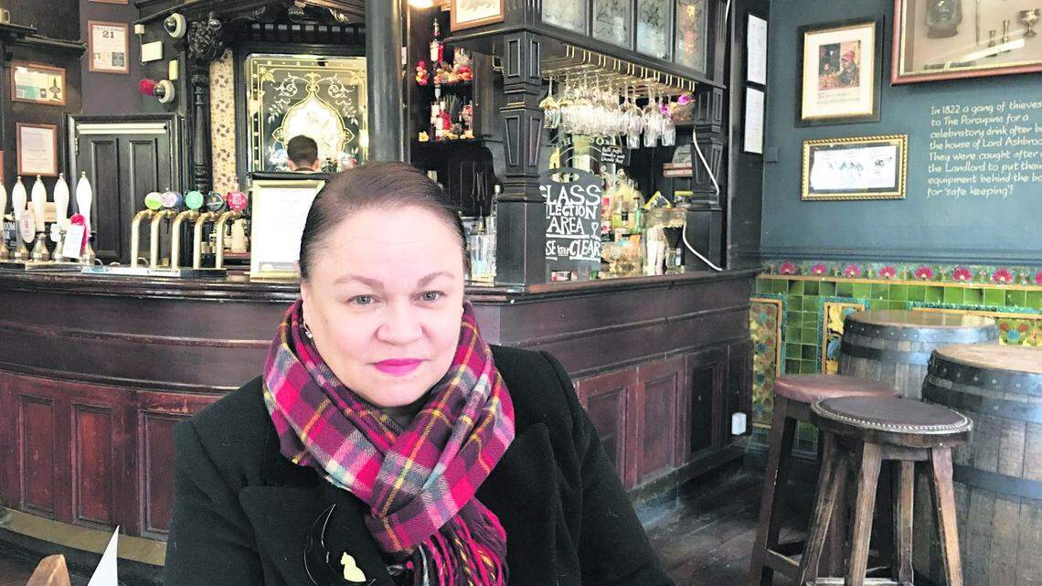 Zoé Valdés acaba de publicar ‘La intensa vida’ (Editorial Almuzara, 2022).