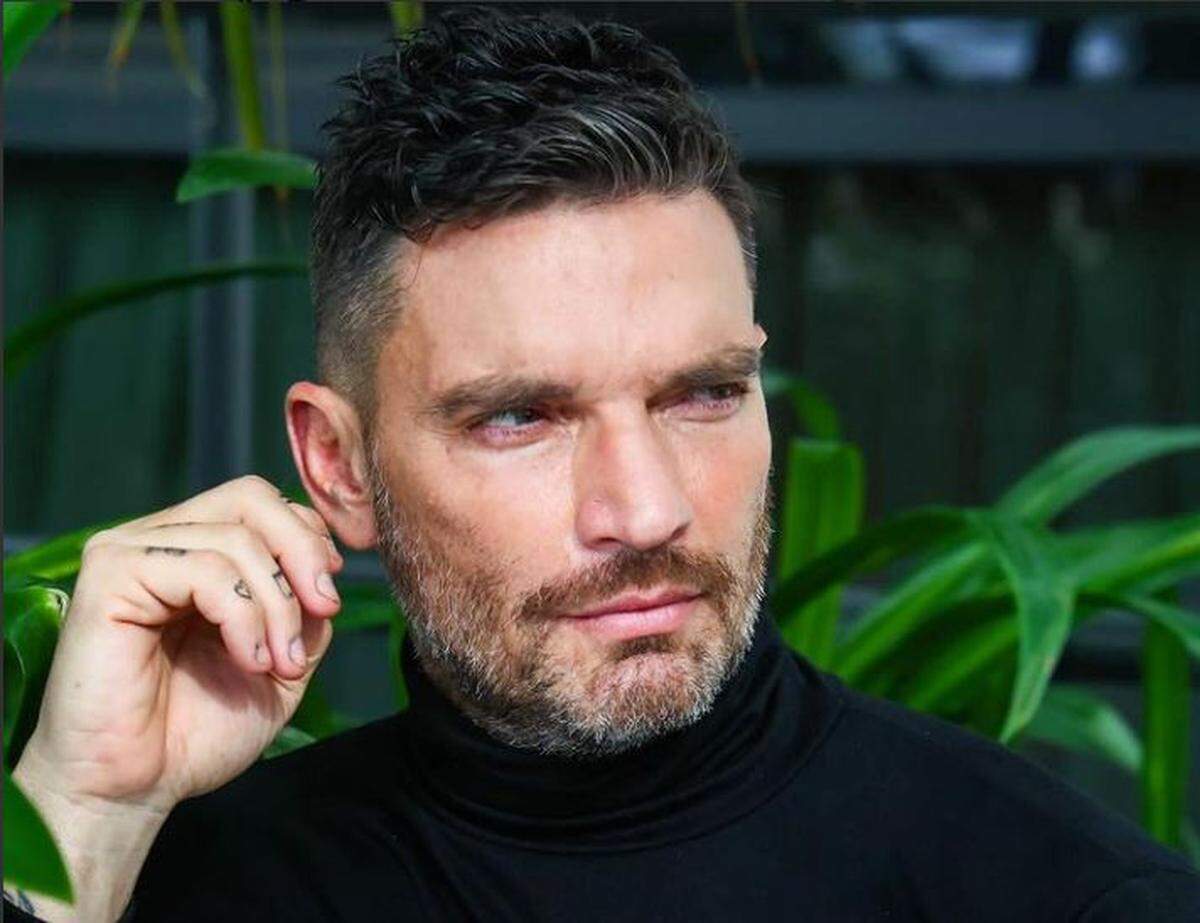 Julián Gil