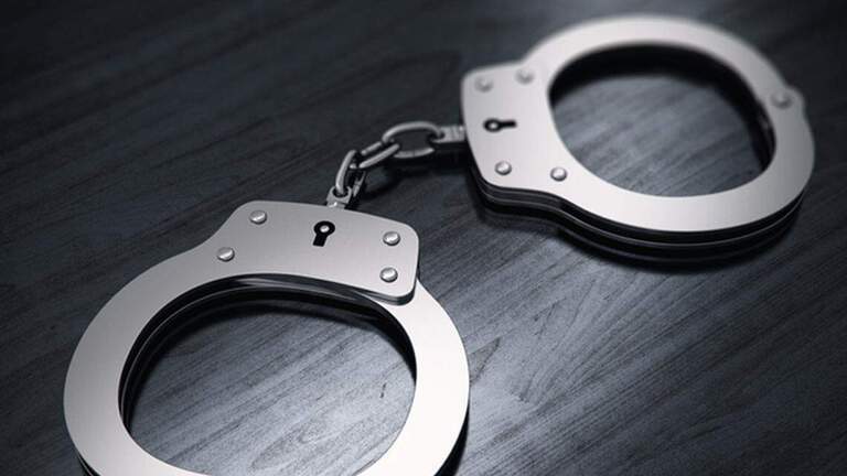 Una madre dejó a su hija en la sala de descanso de un Publix; la policía afirma que un compañero de trabajo abusó de ella