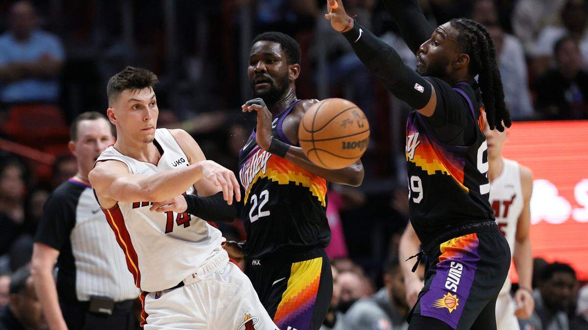 Tyler Herro ya no coge a nadie por sorpresa. Los rivales del Heat saben muy bien lo que viene cuando el joven escolta entra a la cancha a jugar y parecen impotentes para detenerlo.
