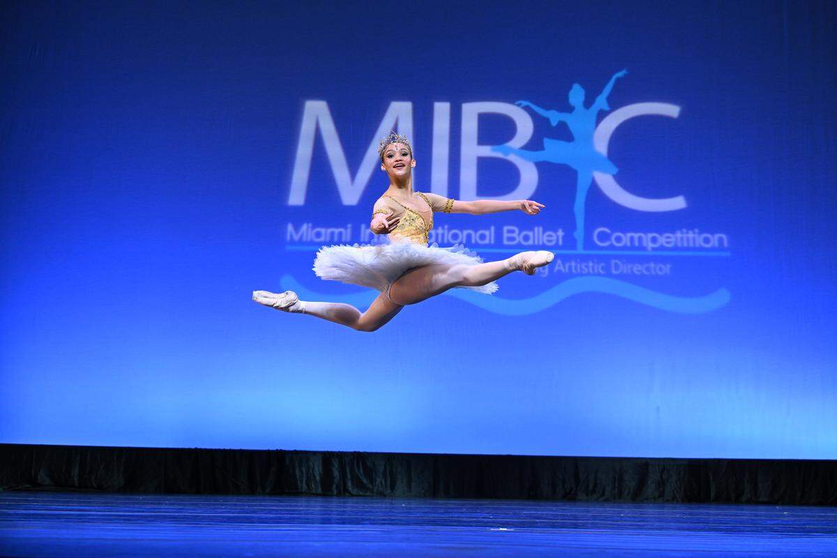 Jada Brown, ganadora del Vladimir Issaev Award en la Miami International Ballet Competition (MIBC) de 2025. 