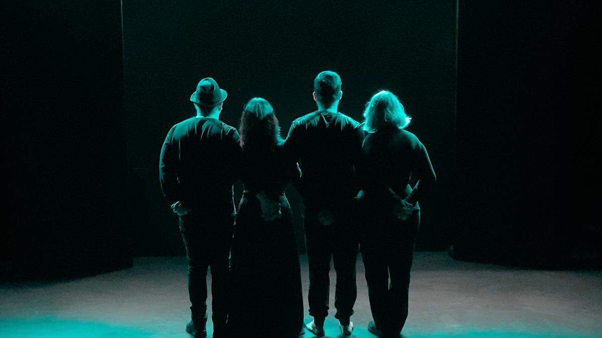 “Queer Showcase” celebra la diversidad en Artefactus Cultural Center.