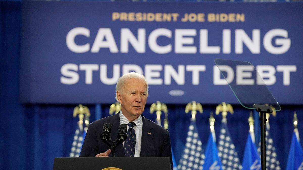 “Tenemos que encerrarlo”, dijo este martes el presidente estadounidense, Joe Biden, sobre su predecesor y candidato republicano a la Casa Blanca Donald Trump, cuando faltan dos semanas para las elecciones.