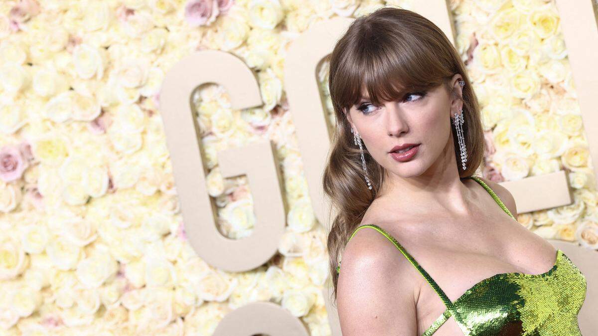Taylor Swift arriba a la entrega número 81 de los premios Globo de Oro en Beverly Hills, California, el 7 de enero de 2024.