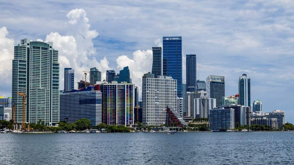 Estas son las ciudades de EEUU con las tasas de propiedad de vivienda más bajas y más altas. Vea el ranking de Miami