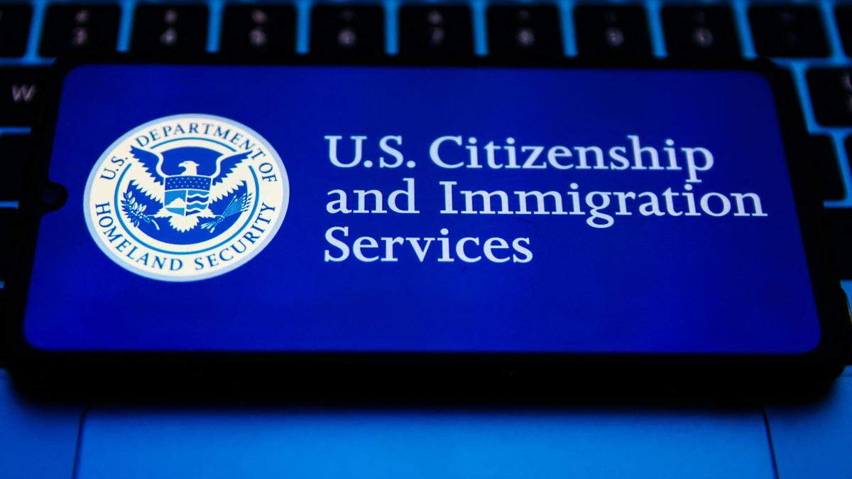 El Servicio de Inmigración y Ciudadanía (USCIS) reportó el arresto de un cubano en la oficina de la agencia federal en Hialeah.