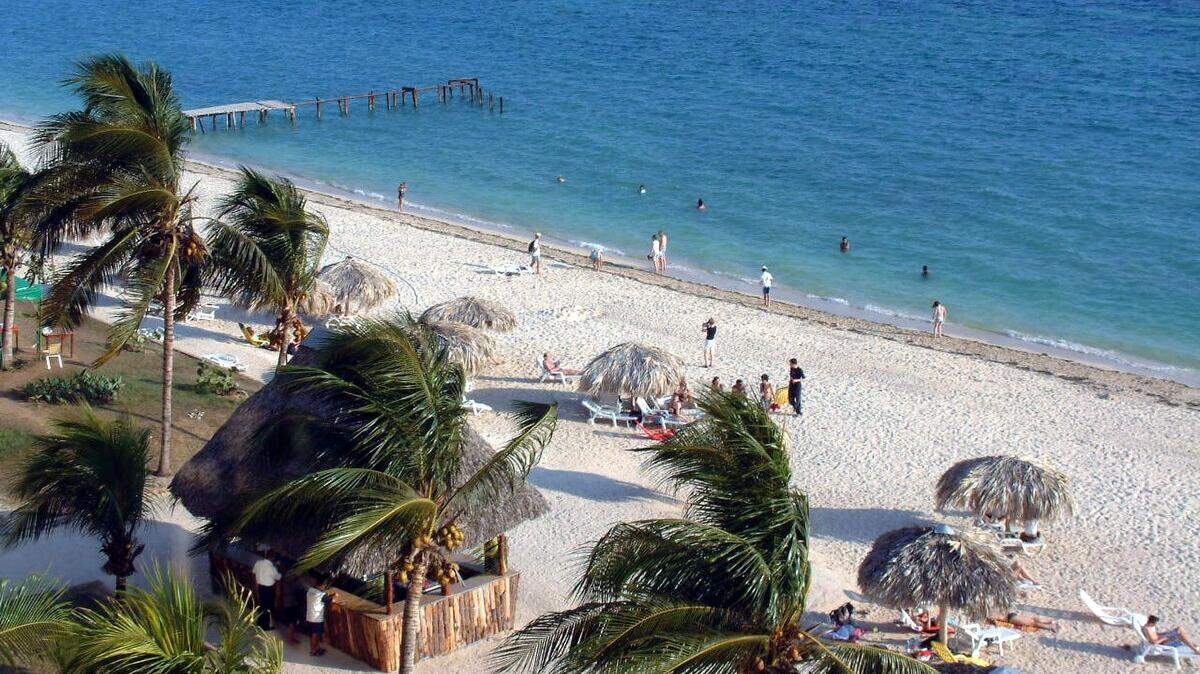 Foto de archivo de la Playa Ancón en Trinidad, en la provincia cubana de Sancti Spíritus.
