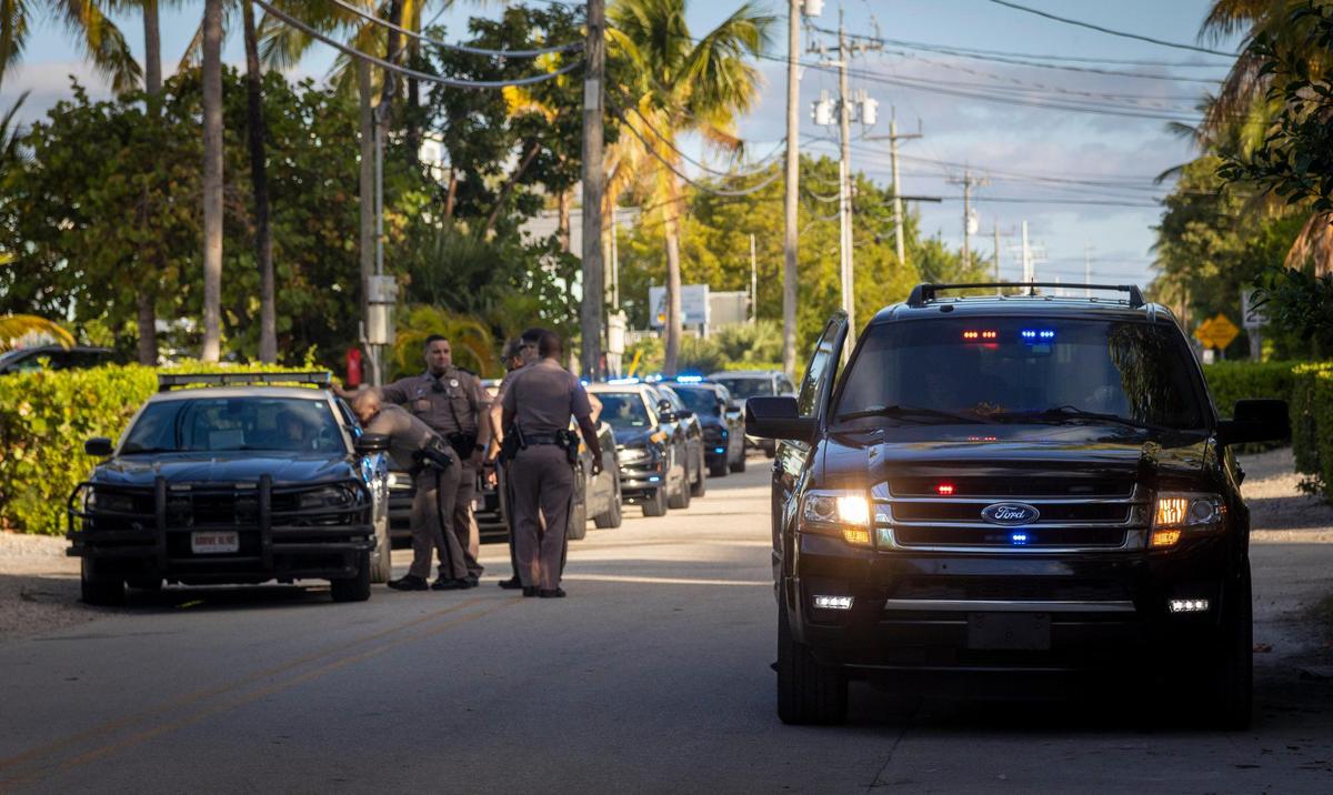 Policías estatales de Florida en Cayo Largo, Florida. La División de Manejo de Emergencias de Florida (FDEM) informó que activó el Centro de Operaciones de Emergencia el 7 de enero de 2023.