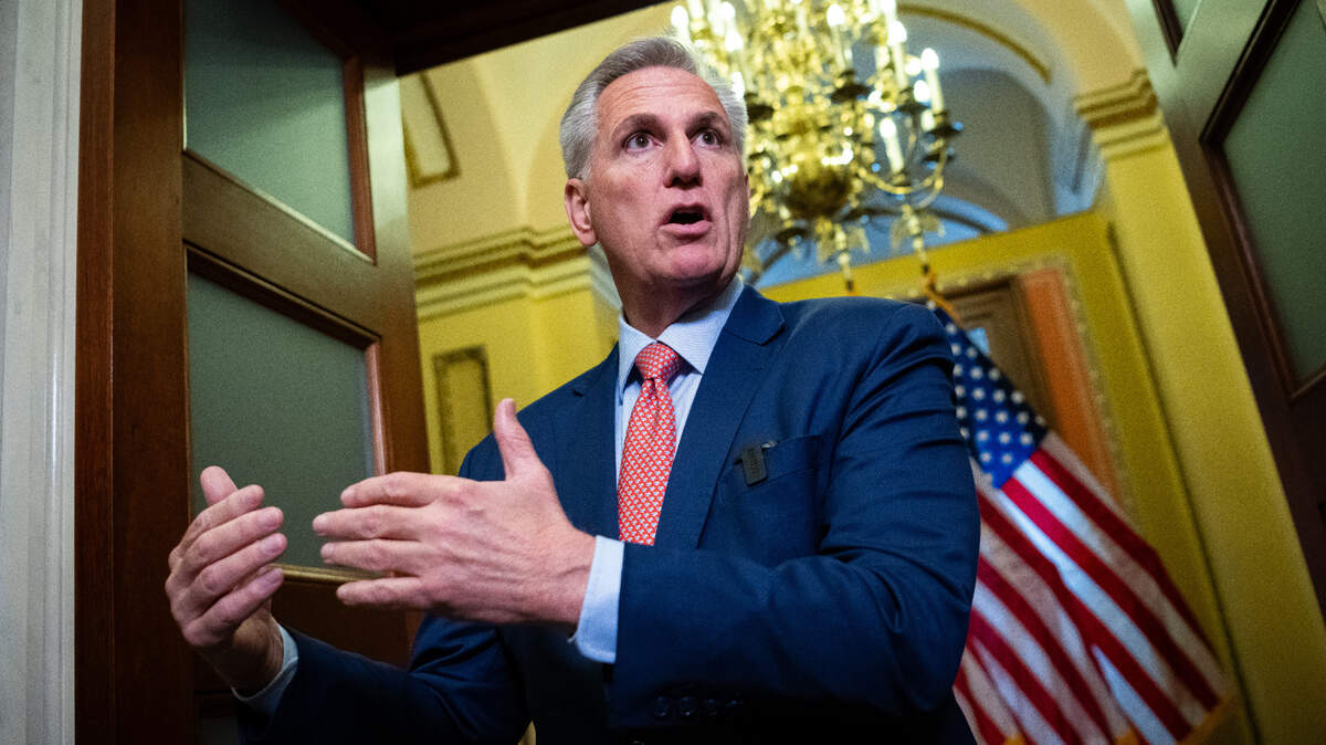 Foto de archivo. El presidente de la Cámara de Representantes, Kevin McCarthy, insinuó el domingo que una investigación de juicio político contra Joe Biden era cada vez más probable, e incluso señaló que era el “siguiente paso natural” cuando el Congreso está cerca de volver de su receso de verano y los legisladores republicanos buscan expandir sus poderes de pesquisa.