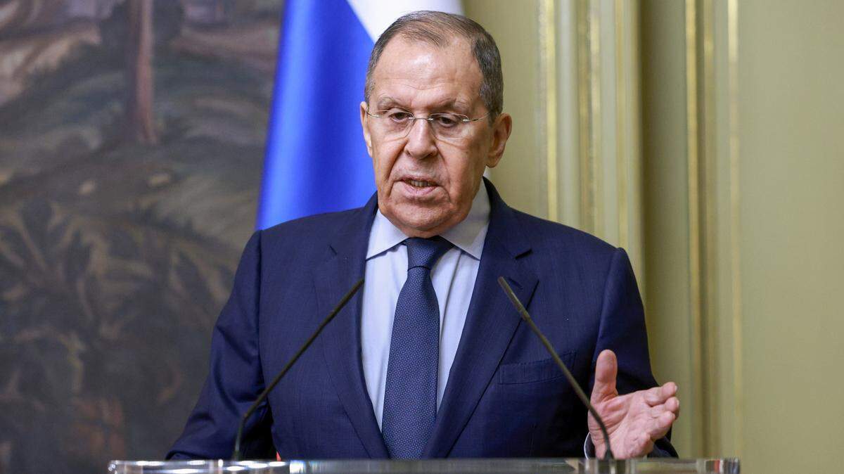 El ministro de Asuntos Exteriores de Rusia, Serguéi Lavrov, ofrece una rueda de prensa en la Casa de Recepciones del Ministerio de Asuntos Exteriores de Rusia.