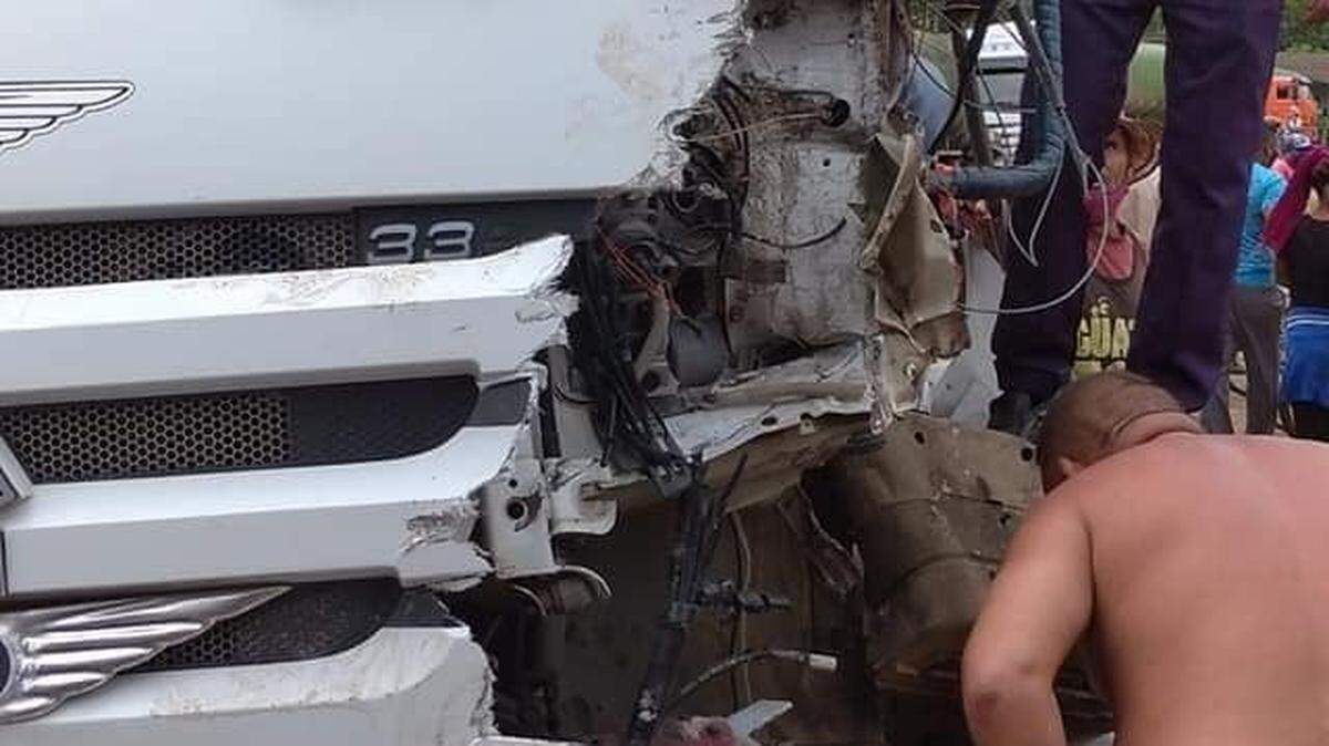 Aparatoso accidente ocurrió en Cuba trar colisionar un camión con un tren
