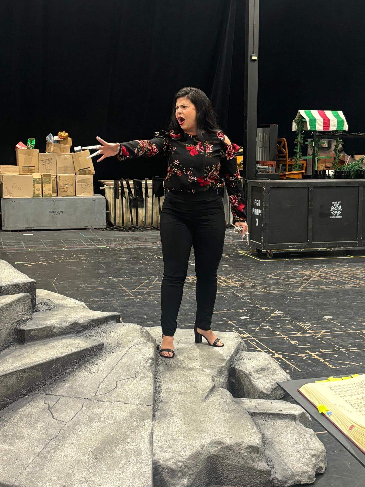 “La Reina es el papel de mis sueños y significa mucho para mí poder interpretarlo para el público del sur de Florida, para mi gente”, dice la soprano cubana residente en Miami Laura León.