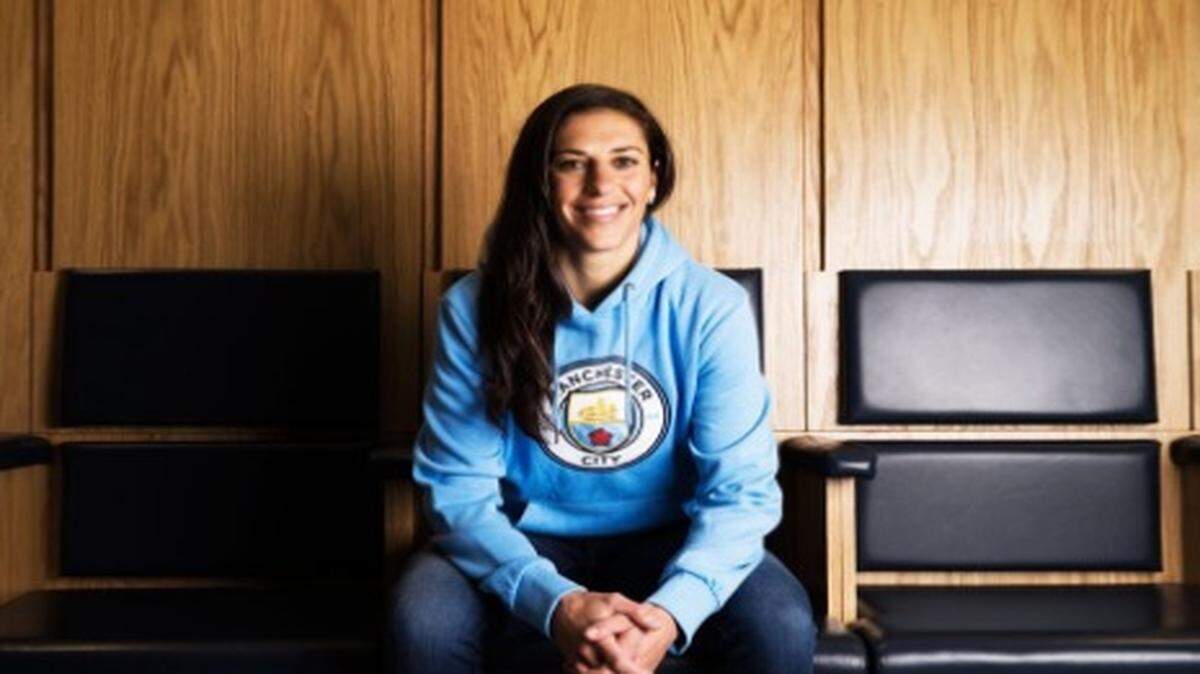 El equipo femenino del Manchester City fichó a la estadounidense Carli Lloyd, ganadora del título a mejor futbolista del año FIFA en 2015 y 2016, anunció el club inglés este miércoles.