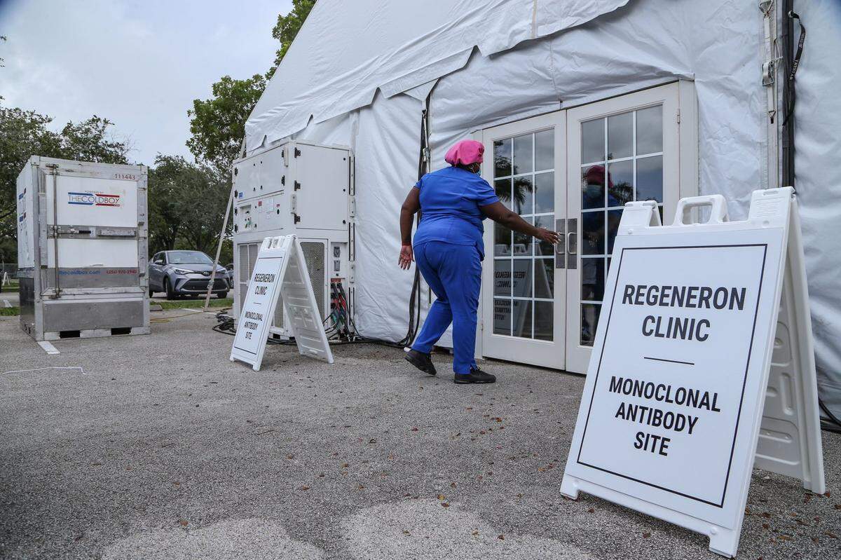 Foto de archivo de un sitio de tratamiento de la Clínica Regeneron en Pembroke Pines, el 18 de agosto de 2021.