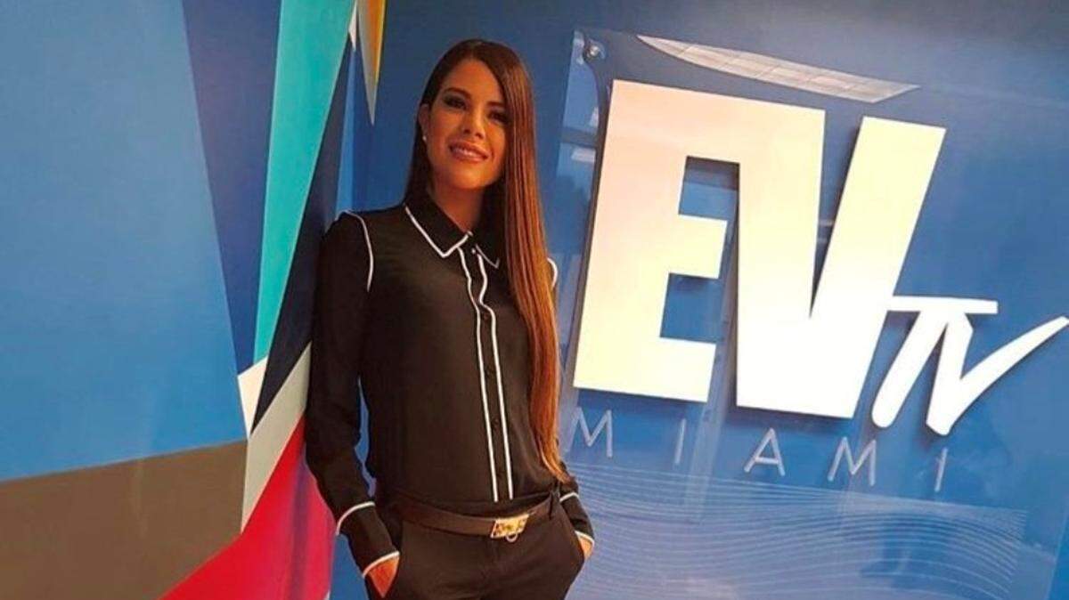 En cuanto pisó territorio estadounidense, el canal EVTV la solicitó como ancla de "Chic Al Día", uno de sus programas más vistos.